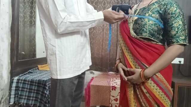 Salu Bhabhi 用清晰的印地语音频诱惑男士裁缝进行猛烈操逼