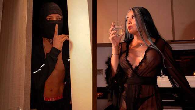 丰满的家庭主妇被闯入她家的窃贼强奸 - 使用我的Honey Play Box玩具