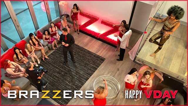 Brazzers - Bunny Colby、Keira Croft、Scarlit Scandal、Aubree Valentine 全部一起来操
