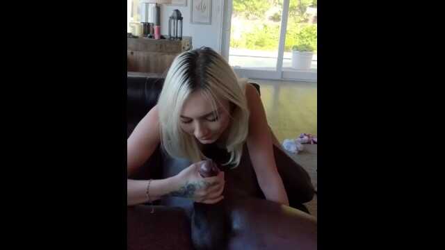 它怎么塞得进去！ 娇小金发女郎 Chloe Temple 被巨型黑人巨根彻底摧毁