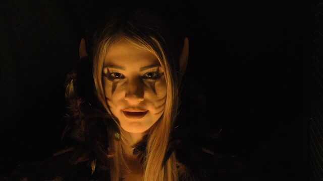 淫兽世界的暗夜精灵 克里斯汀·斯科特 为你表演