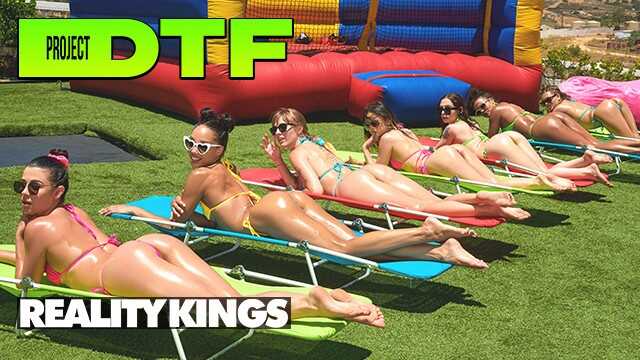 REALITYKINGS - 火辣美女 Angel、Alexis 及朋友们与 Damon 及团队来了一场泳池边的狂野派对