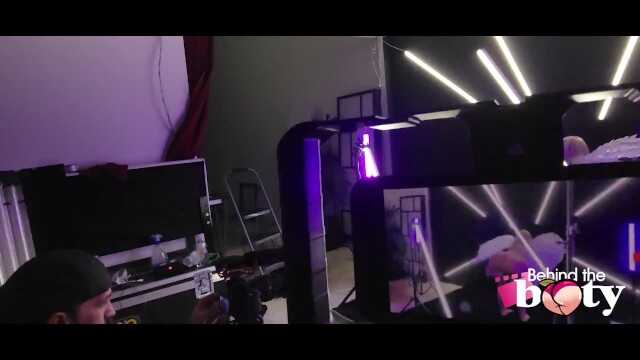 Booty 幕后：PAWG Mz Dani 为 PAWGED 拍摄 BTS