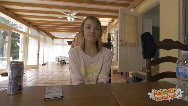 害羞的好女孩 Carmen Callaway 无法抗拒 Bryan Gozzling 的狂野性爱！