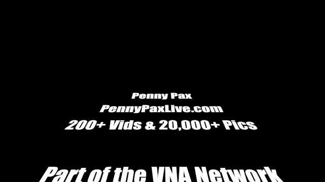 Penny Pax 穿着白色内衣自慰！