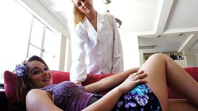 罗克西·西尔弗和珀西拉·里克洛夫对女性感兴趣