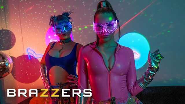 BRAZZERS - 宇宙辣妹 Aubree Valentine & Jewelz Blu 榨干 Xander 以获取星际精液燃料