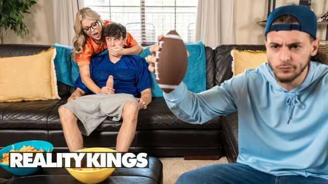 REALITY KINGS - 吉尔·泰勒的诱人动作让她在大比赛期间与帕克肛交