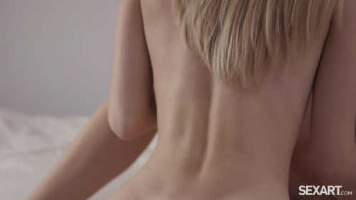 SexArt：芙蕾娅·帕克 与 莫莉·利特尔的沐浴时光欲望