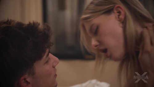 MissaX旋律标志着我的处女之身是一种负担VII