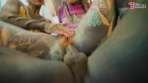 Z-Filmz Anuskatzz：莉莉·卢和Nahluu的首次色情片