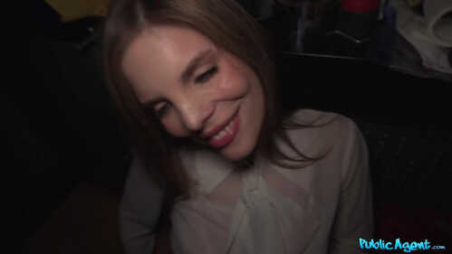 公共特工 瓦伦蒂娜·洛夫