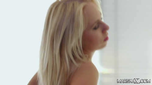 玛丽丝卡X 卡拉·考克斯 让我骑上那根大鸡巴