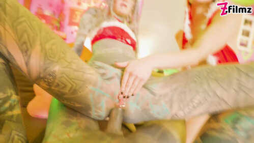 Z-菲尔姆兹 阿努斯卡兹 弗洛拉小姐 和 莉莉·卢 快乐圣诞