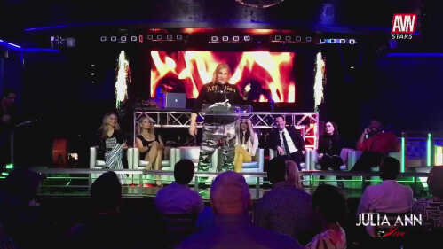 JuliaAnnLive：我的 AVN 吐槽继续，埃文·斯通幕后