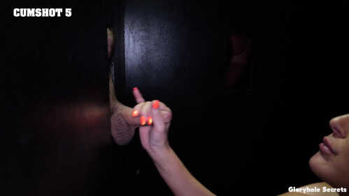 光荣洞秘密 乔丹·麦克斯 第一次光荣洞