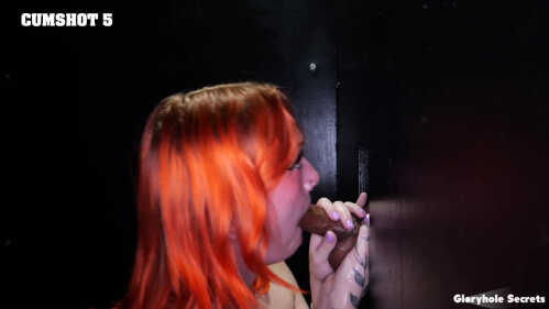 光荣洞秘密 卡西·索利斯 第一次光荣洞