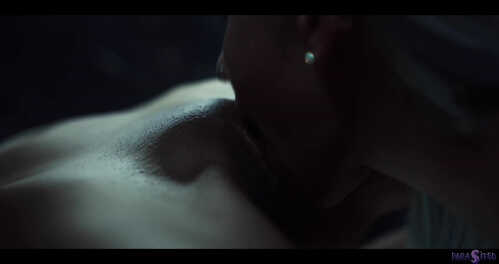 寄生的 Penny Park 和 Veronica Leal 无路可逃