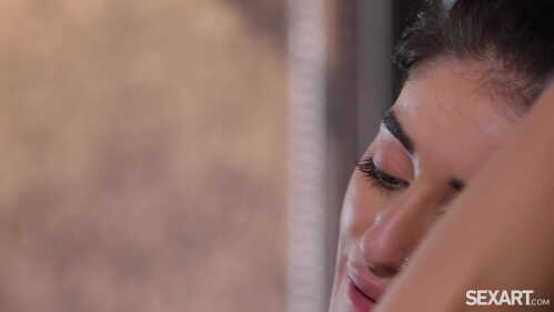 性艺术 Una 仙女和 Ara Mix 特别欢迎