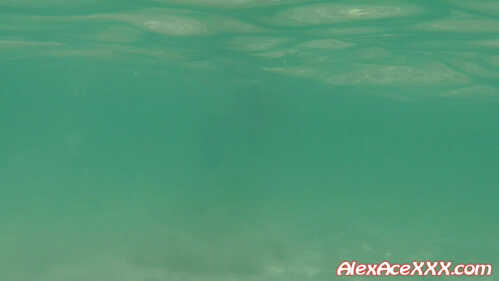 Kink305 娜塔莉亚·米娅 去裸体海滩