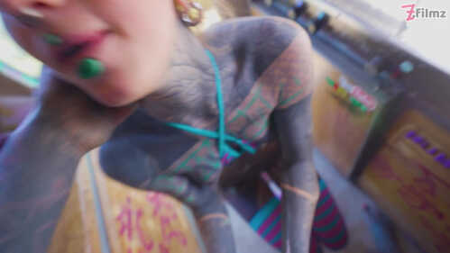 Z-Filmz：阿努斯卡兹 和 莉莉·卢 的调皮乐趣