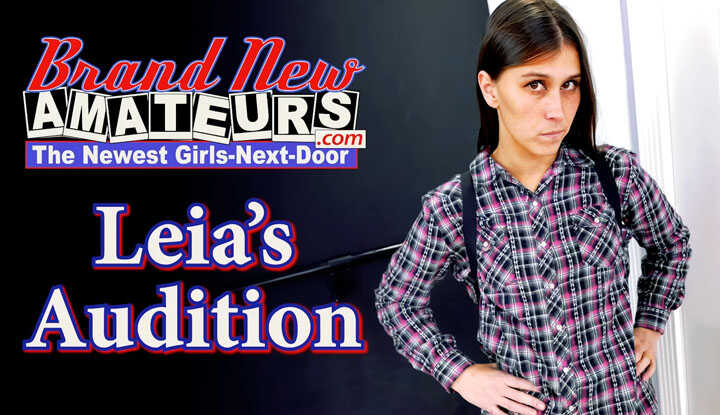 全新业余 Leia 毛茸茸的阴部 Leia 表现得像个冠军