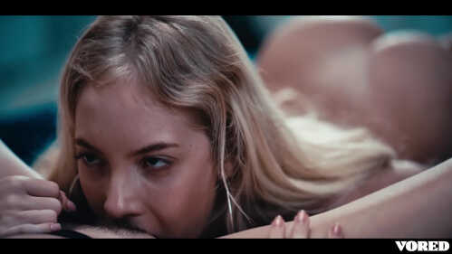 沃雷德 贝拉·斯帕克 和 凯莉·柯林斯 选择 和 沃尔