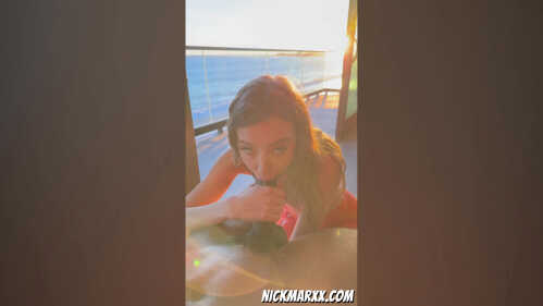 尼克马克斯 E200 伊莎贝尔·穆恩