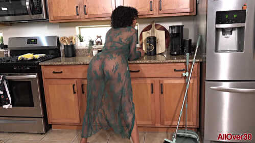 AllOver30 米斯蒂·斯通