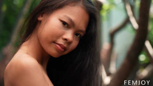 FemJoy：纯正阳光亲吻的皮肤
