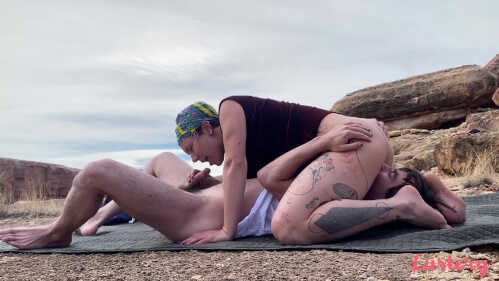 Lustery E1844 G 和 Nikki 大峡谷猛撞