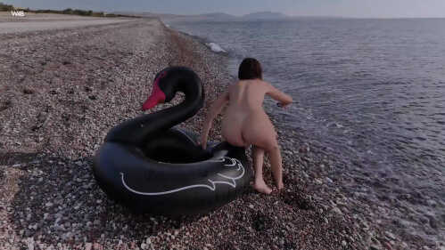 Watch4Beauty Layla Scarlett 海滩上的自由