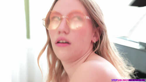 继兄妹被抓 玛雅·辛 吸引我那 clueless 继兄的注意