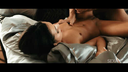 SexArt 迷你·米茨克斯的私密时刻