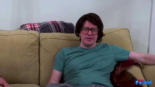 NerdPervert E333 维姬·鲍威尔 渴望大鸡巴