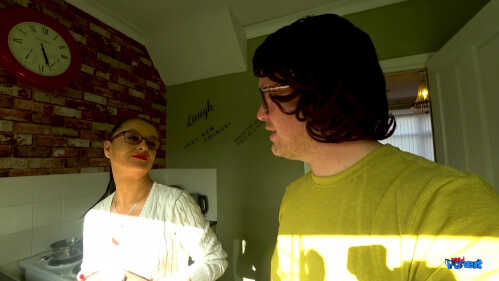 NerdPervert E374 露西阿姨 熟女 午餐时间小食