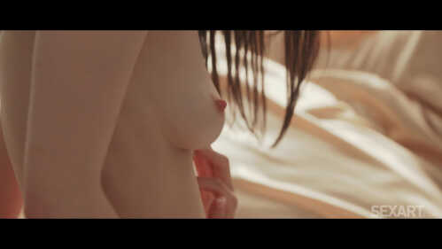 SexArt Candee Licious 和 Britney Dutch 摆脱规则