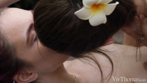 VivThomas Julia Morozzi 和 Sirena Milano 《Julia的新体验》第6集