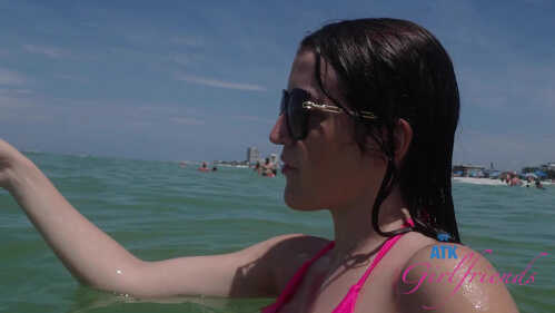 ATKGirlfriends Becca Blair 萨拉索塔 3